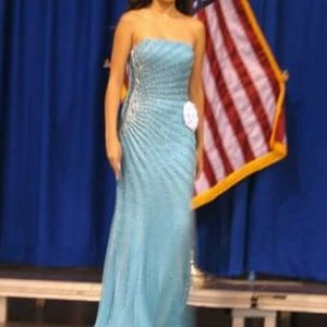 Prom/pageant dress